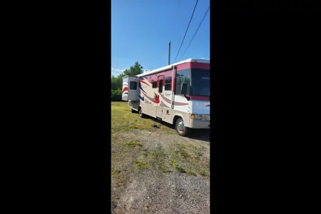 Squibbies Winnebago Voyage Class A