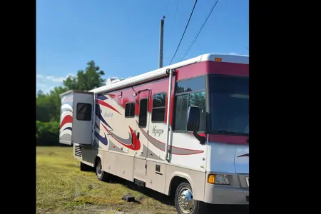 Squibbies Winnebago Voyage Class A