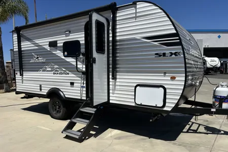 Jennifer's Jayco Baja Edition SLX Travel Trailer