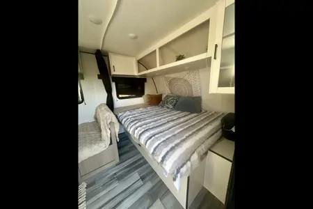 Jennifer's Jayco Baja Edition SLX Travel Trailer