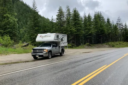 4x4 Silverado 2500HD with Adventurer Truck Camper (STARLINK INTERNET)