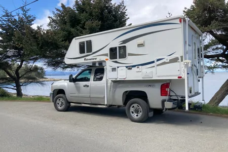 4x4 Silverado 2500HD with Adventurer Truck Camper (STARLINK INTERNET)