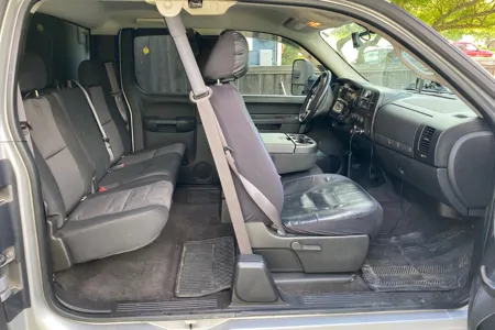 4x4 Silverado 2500HD with Adventurer Truck Camper (STARLINK INTERNET)