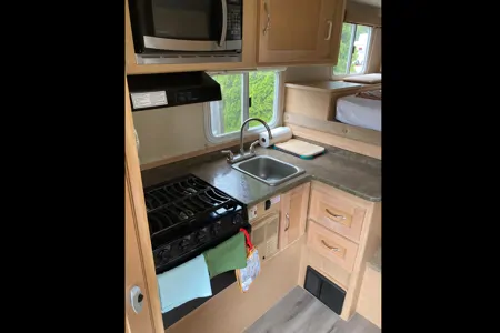 4x4 Silverado 2500HD with Adventurer Truck Camper (STARLINK INTERNET)