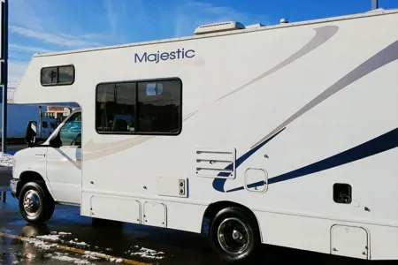 Michael's Majestic 24 Class C