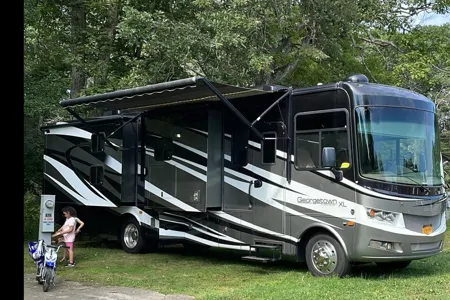 Michael's Forest River 352qs Class A