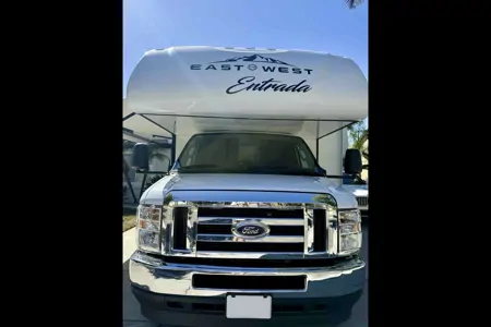 Brand New Forest River Entrada 3100FB Luxury Easy to drive Class C sleep up to 10