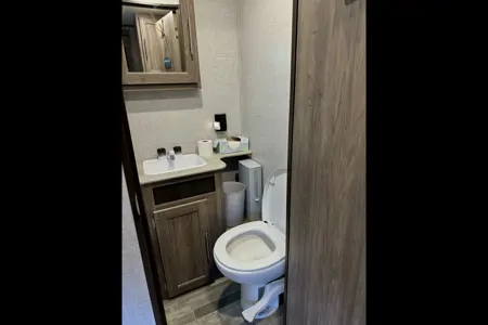 2022 CrossRoads RV Zinger ZR290KB