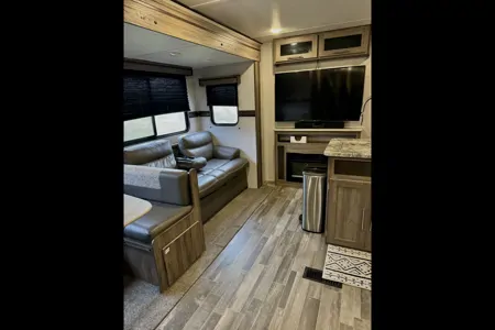 2022 CrossRoads RV Zinger ZR290KB