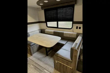 2022 CrossRoads RV Zinger ZR290KB