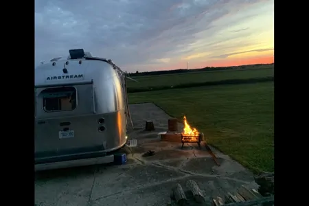 Silver Bullet Airstream Caravel 22FB Travel Trailer