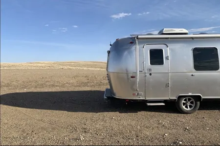 Silver Bullet Airstream Caravel 22FB Travel Trailer