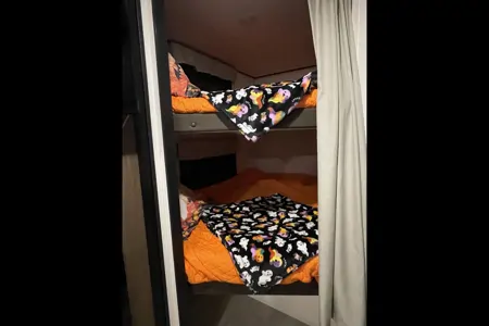 Sweet Pea II - 2026 Bunk House with Camp King bed