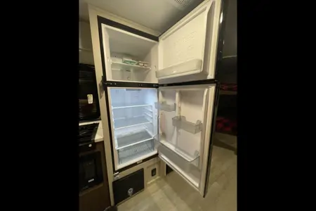 Sweet Pea II - 2026 Bunk House with Camp King bed