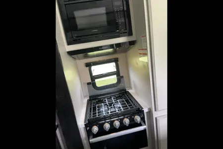 Britany’s Jayco Seismic 403T Fifth Wheel
