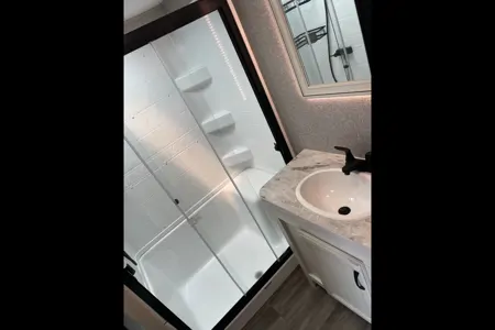 Britany’s Jayco Seismic 403T Fifth Wheel