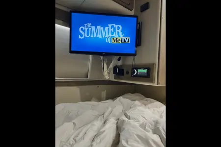 Glamping on Wheels - 2021 MB Luxury 20ft Sprinter