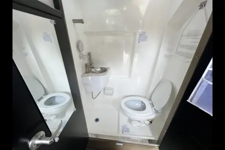 Glamping on Wheels - 2021 MB Luxury 20ft Sprinter