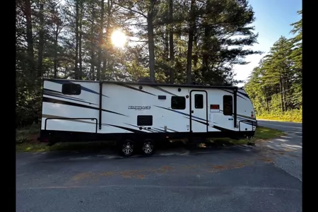 Kelvin's Luxury Cruiser RV Embrace EL275 Travel Trailer