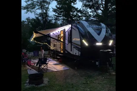 Kelvin's Luxury Cruiser RV Embrace EL275 Travel Trailer