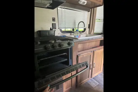 Vivian's Keystone 2016 Travel Trailer