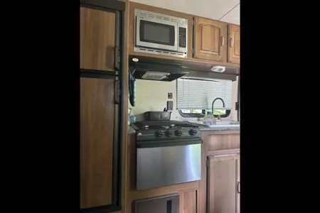 Vivian's Keystone 2016 Travel Trailer