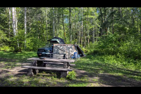 MIKE's Ram 1500 Classic 4x4 - TRUCK with Rooftoptent and 270 degree Awning