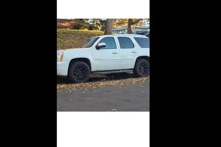 Ruben's GMC Yukon denali Campervan