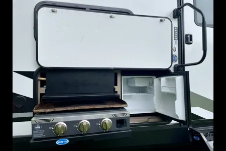 Cozy Cruiser 30ft Sleeps 8
