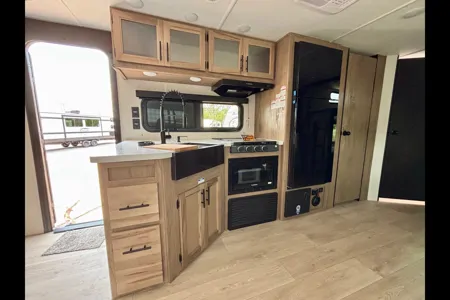 Rutherford’s Retreat ~ Forest River Black Label ~ Sleeps 8