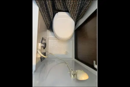 Nicolas's Palomino SS1608 Truck Camper