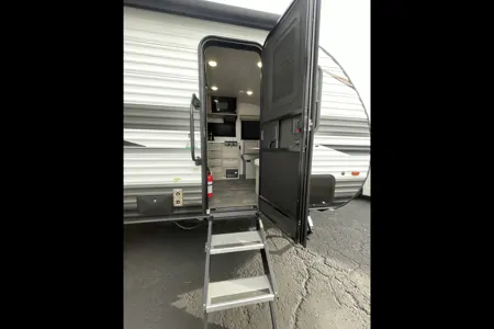 Beautiful Brand-New RV- Spacious, Comfortable, and Family-Ready! ✨