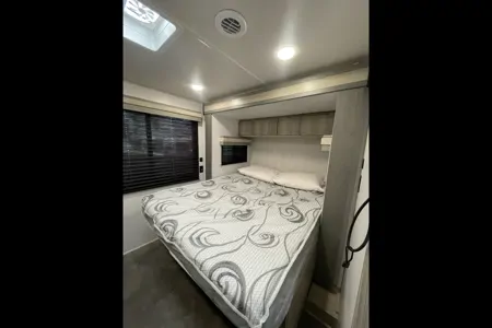 Beautiful Brand-New RV- Spacious, Comfortable, and Family-Ready! ✨