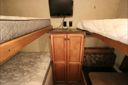 Crossroads ST29SS Travel Trailer