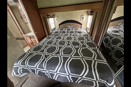 James's RV “Country Paradise”
