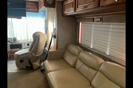 Cliff's Holiday Rambler Monaco Class A