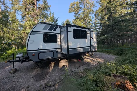 Dave’s Adventure-Ready Bunkhouse — Apex Nano 194BHS | Easy to Tow!