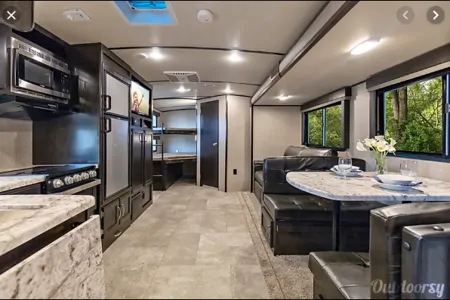 2018 Grand Design Imagine Series M-2800BH Travel Trailer