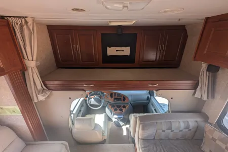 Nature of the Bear's 29ft motorhome 29E Class C