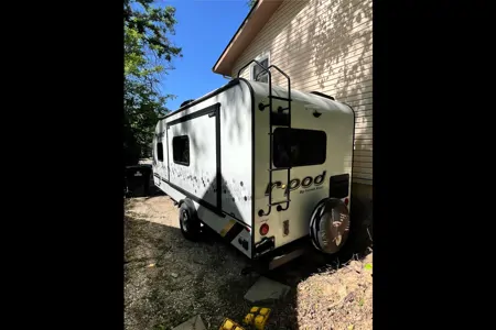 Tow, Go & Relax – 2022 RPod 196 Glamping Made Easy