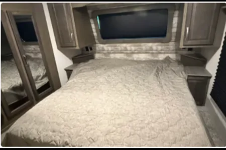 Luxe 2021 Cougar Cove 5th Wheel