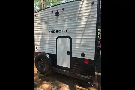 Jason's Keystone Hideout Cozy Family RV