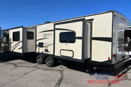 Spacious Travel Trailer - Sleeps 6, Outdoor Kitchen & Huge Living Area!