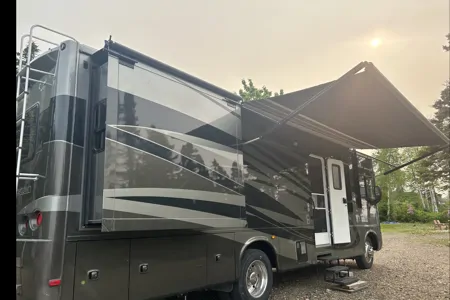 Hideaway By The Bay Georgetown 34ft Class A
