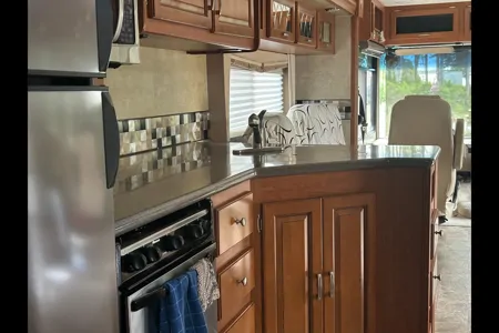 Hideaway By The Bay Georgetown 34ft Class A