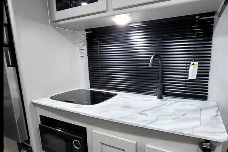 Coachmen Apex Nano 186BH