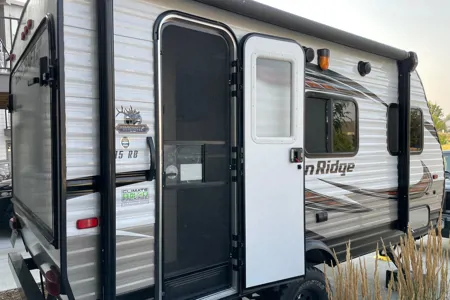 Lightweight- Starcraft Autumn Ridge Extreme Overland 