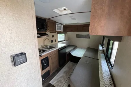 Lightweight- Starcraft Autumn Ridge Extreme Overland 