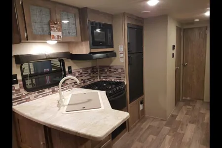 Little’s Palomino Puma 30dbsc Travel Trailer