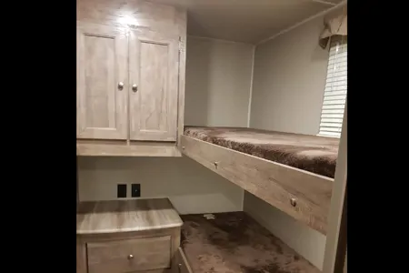 Little’s Puma 30dbsc Camper